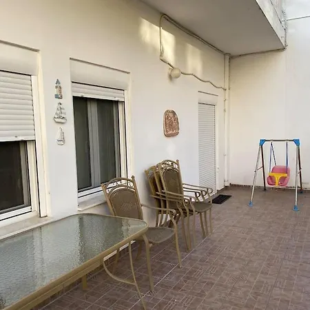 Apartament με κήπο στο κέντρο της χαλκίδας Chalkís