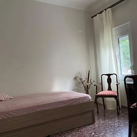 με κήπο στο κέντρο της χαλκίδας Appartement