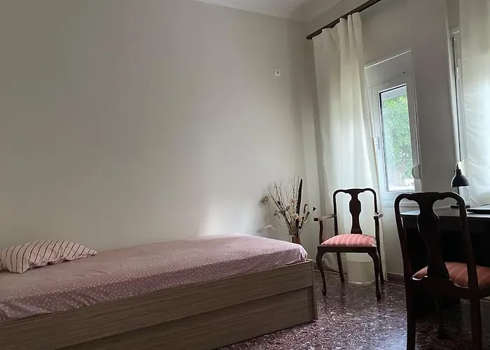 με κήπο στο κέντρο της χαλκίδας Lägenhet